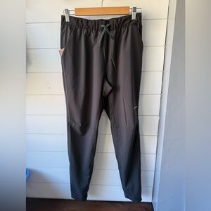 Men's NWT Patagonia Terrebonne Black Jogger Pants size small